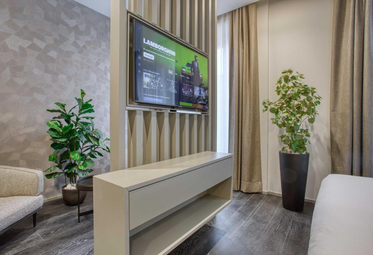 Le Suite Del Corso The Smart Boutique Aparthotel By Ospitami Milano Exteriör bild